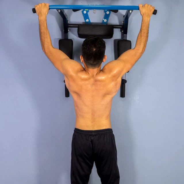 Open pull-up on bar